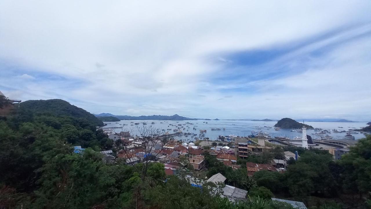 Bajo Hotel Labuan Bajo Extérieur photo