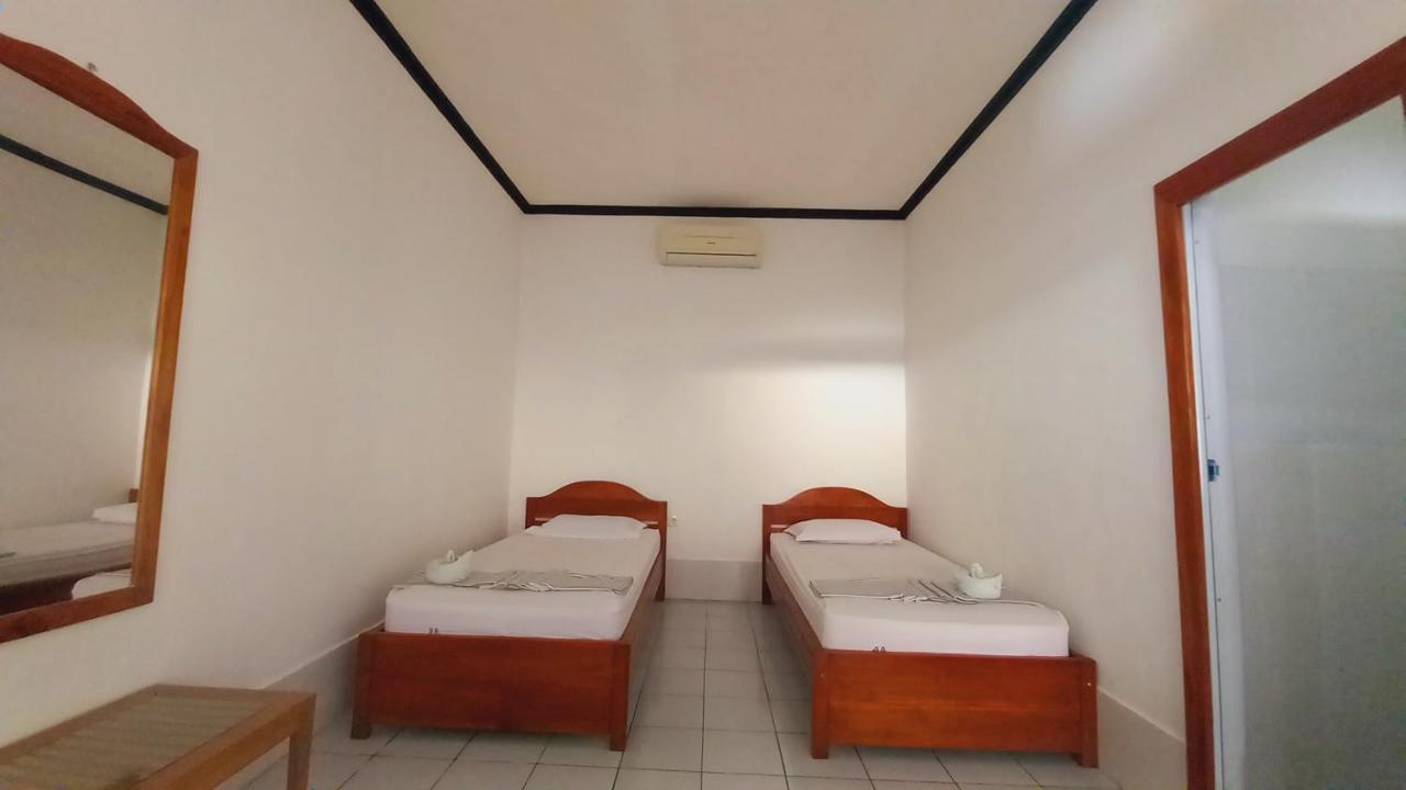 Bajo Hotel Labuan Bajo Extérieur photo